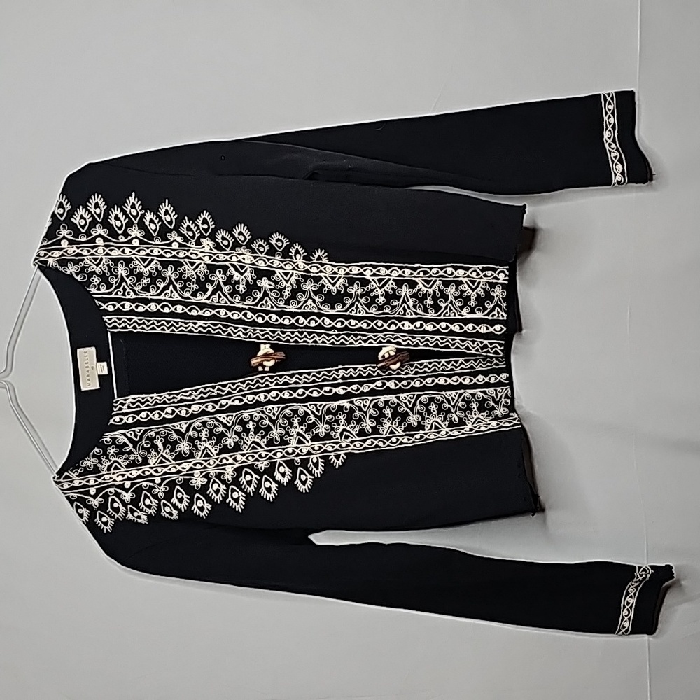 Marabelle embroidered raw hem front closure cardigan sweater black sz XS